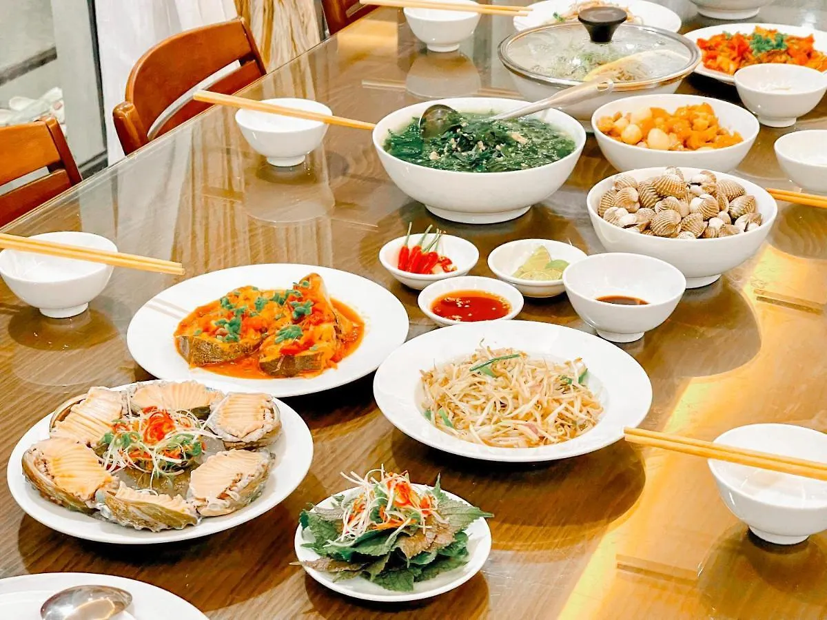 Da Nang Paradise Center My Khe Beach Resort & Spa